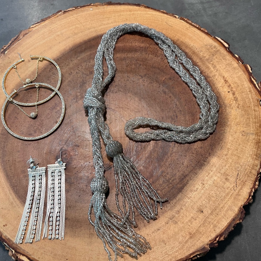 Super cute costume jewelry lot!
